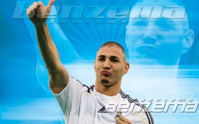 悦盈体育-B席戴帽助曼城夺冠