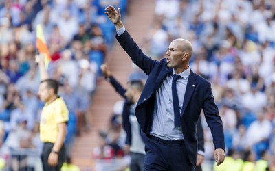 悦盈体育-B席这脚射门势大力沉